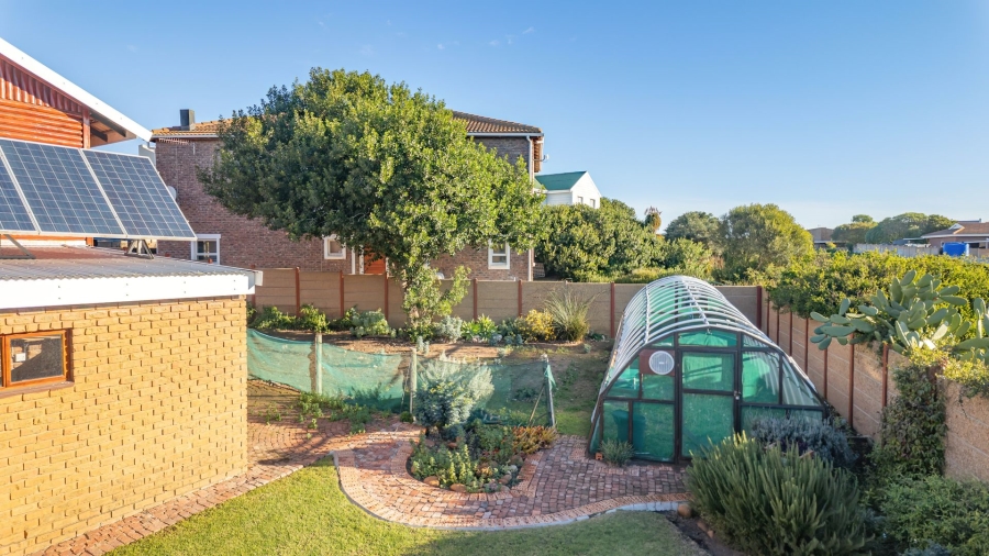 3 Bedroom Property for Sale in Stilbaai Wes Western Cape